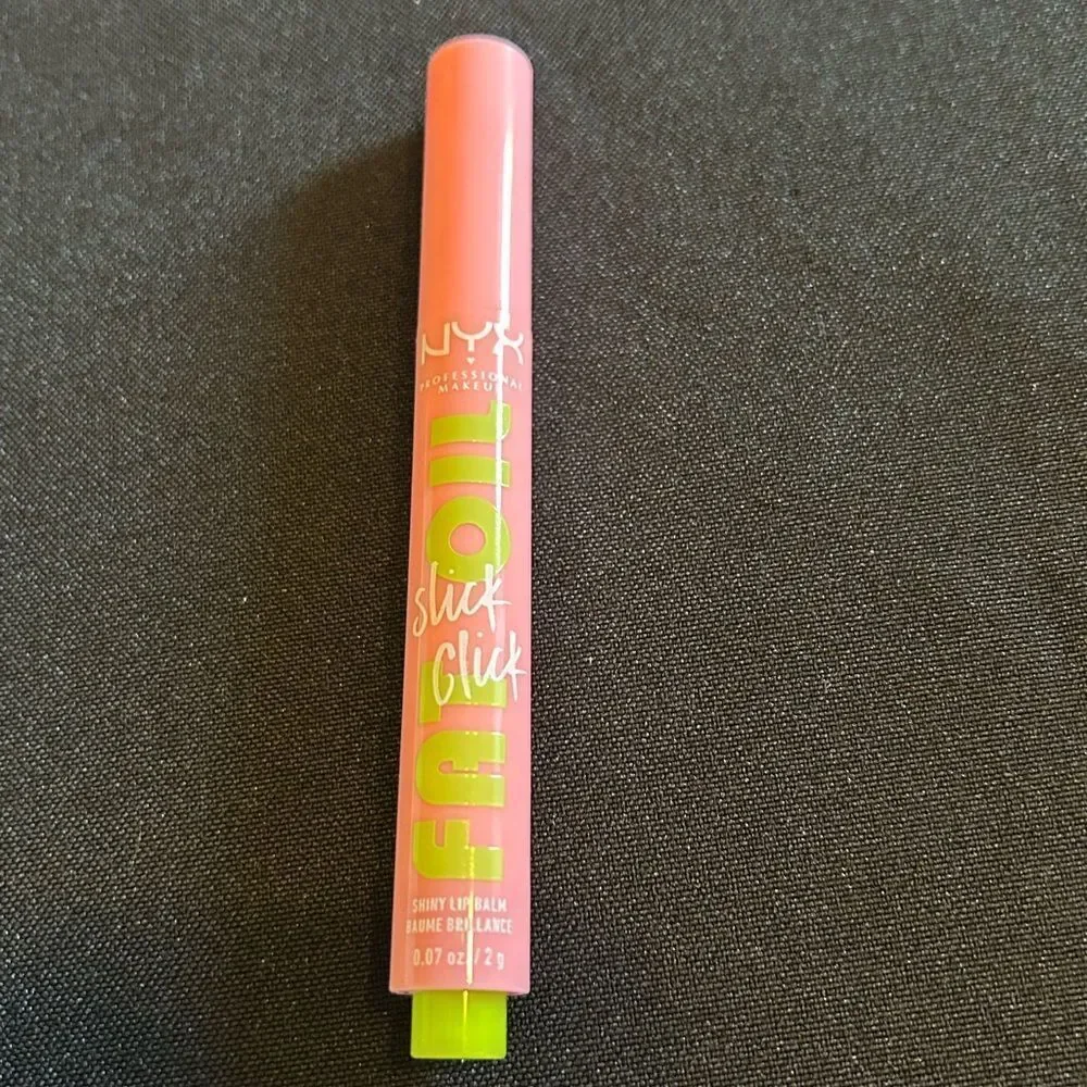 🦋 NYX Clout Fat Oil Pink Glossy Lip Balm with Hydrating Formula New